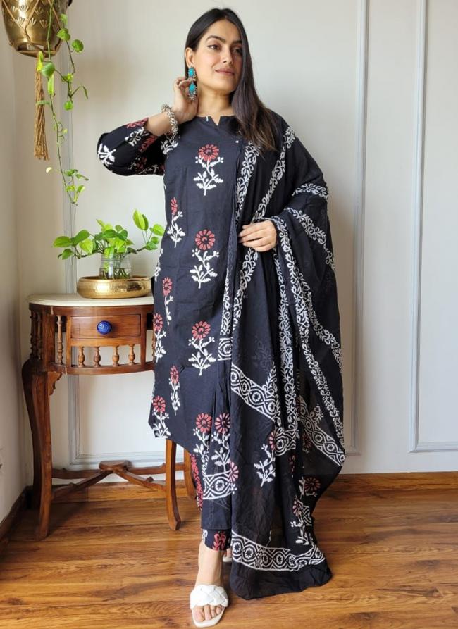 Cotton Black Casual Wear Printed Readymade Salwar Suit